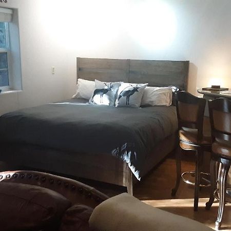 Winterfell Inn - No Xtra Fees, Dogs Ok, King & Queen Suites Арнольд Екстер'єр фото